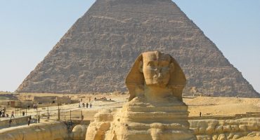US helps preserve base of Sphinx
