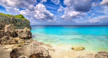 Royal Caribbean live streams vids from cruise ships to target young travelers