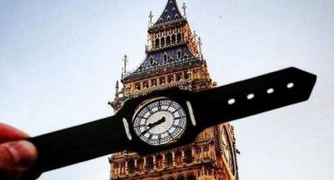Photographer transforms famous landmarks