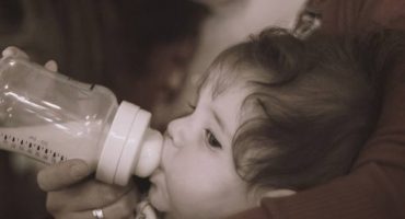 Travel tips for breast-feeding Moms