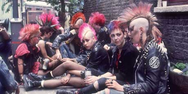 punks by Paul Mott, via Flickr  Punk fashion, 80s punk fashion, Punk  outfits