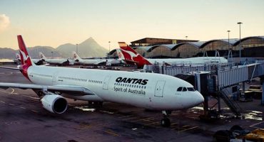 Wi-Fi hotspot named “Mobile Detonation Device” causes flight delay