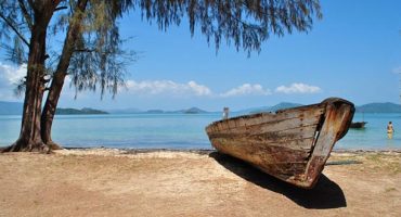 Three more Thai islands closed to tourists
