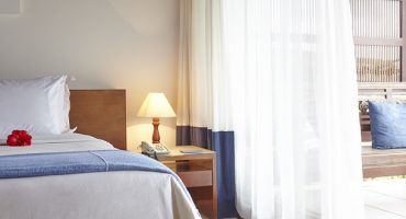 Man makes hilarious hotel requests with unique results