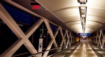 This Cheat Sheet Helps You to Find Free Airport Wi-Fi!