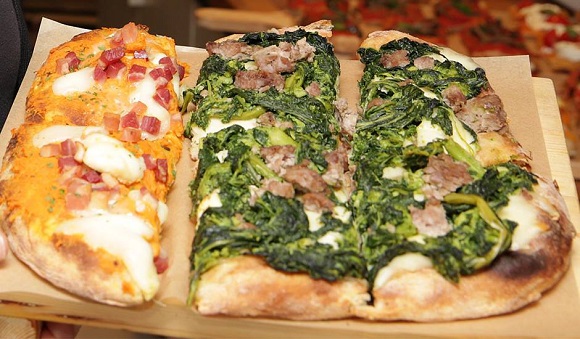 Pizza at SP.accio in Italy