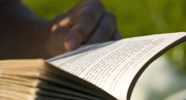 These Vending Machines in France Offer Free Short Stories to Commuters