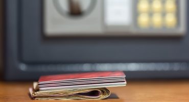 How To Keep Your Valuables Safe While Traveling
