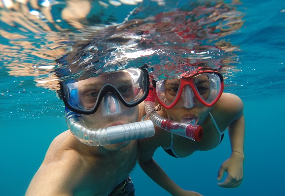 Two Monkeys Travel snorkeling