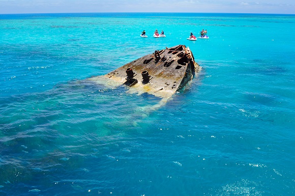 HMS Vixen ship wreck in Bermuda